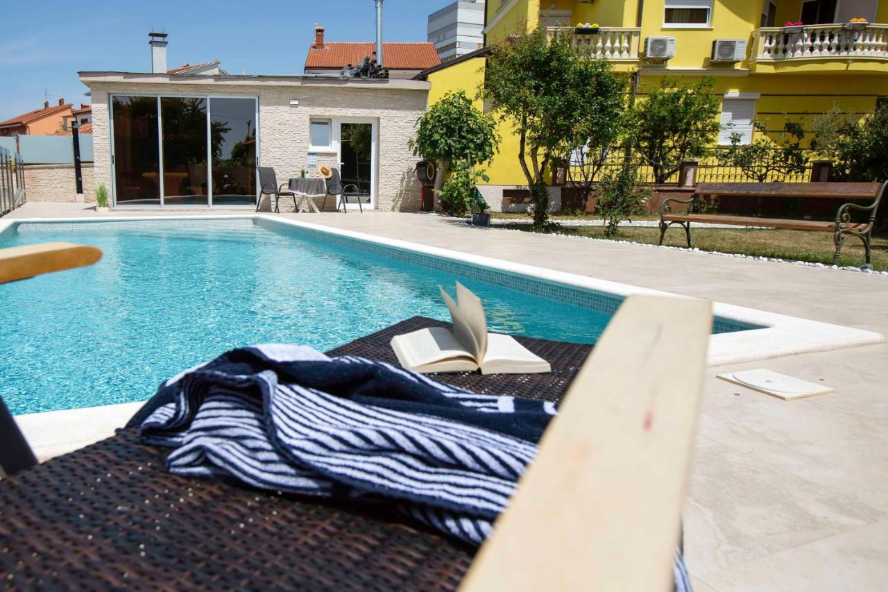 Apartment Mery Pula Exterior photo