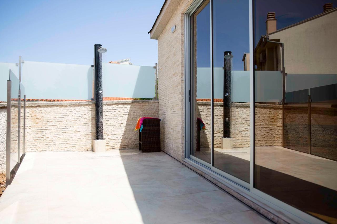 Apartment Mery Pula Exterior photo