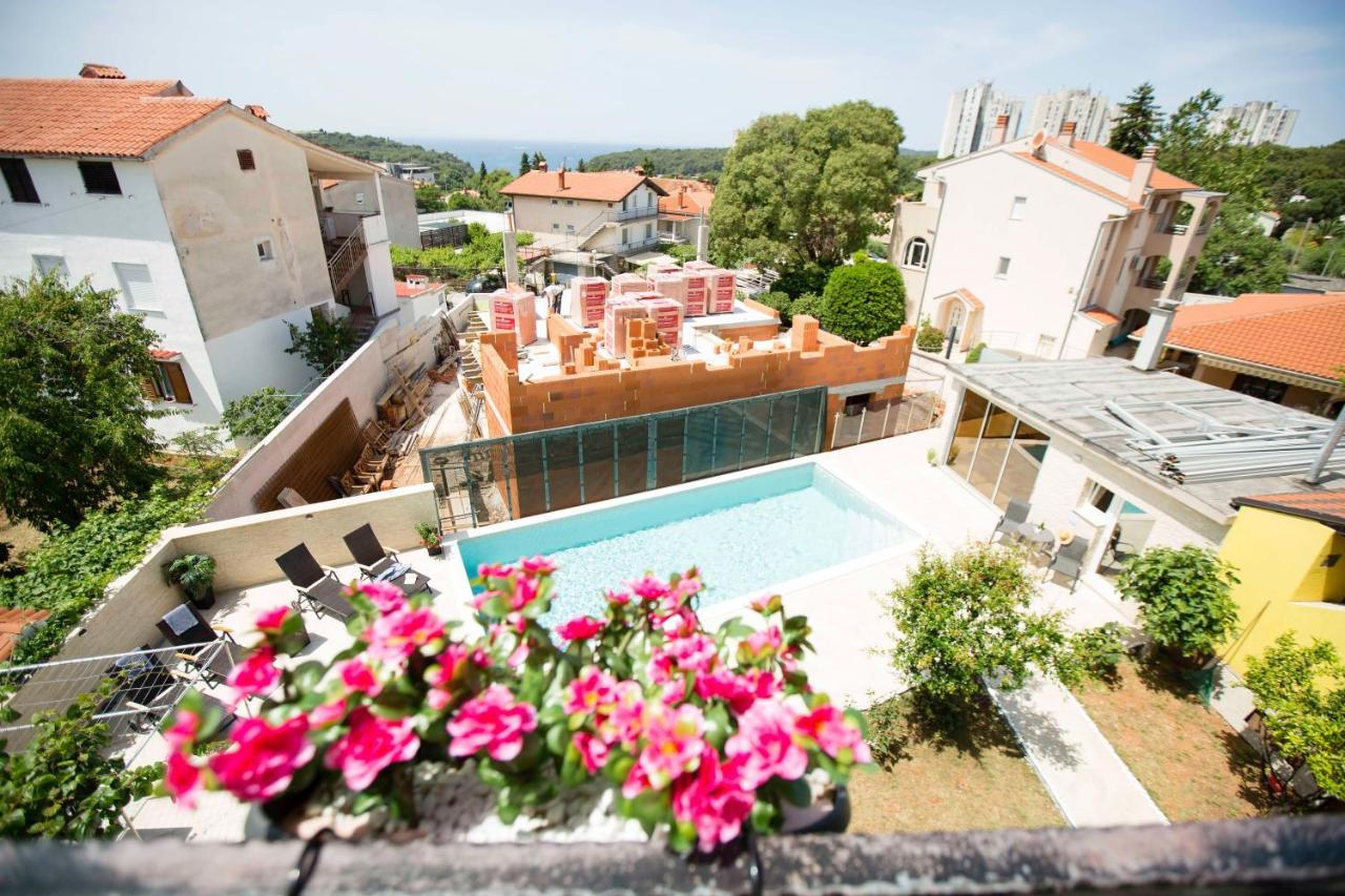 Apartment Mery Pula Exterior photo